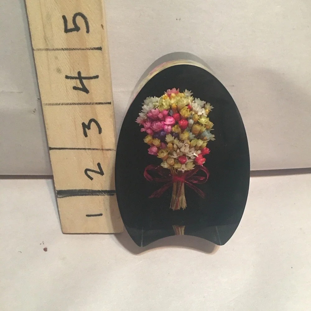 Vintage Lucite acrylic dried flower bouquet paperweight